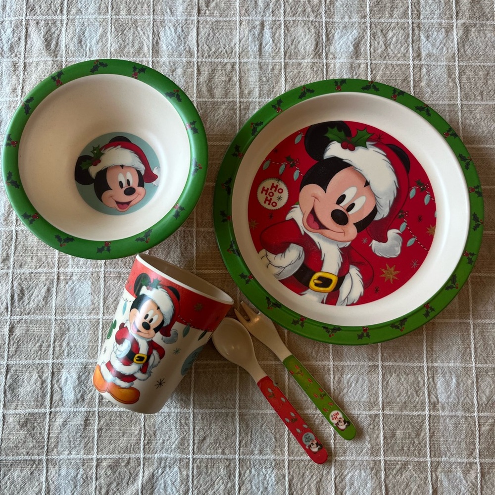 Christmas dish set